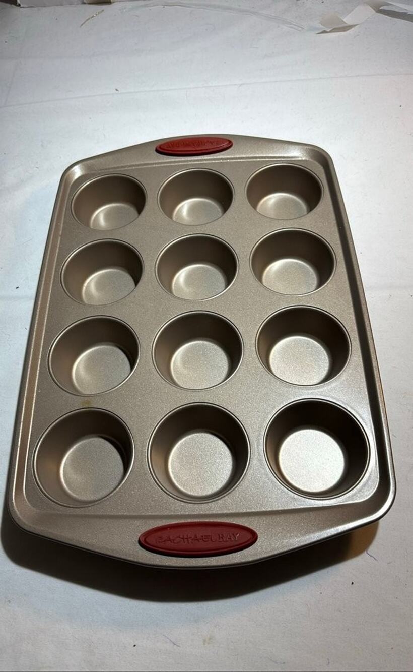 Rachael Ray Nonstick 12-Cup Muffin Pan